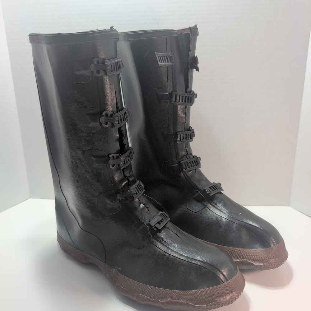 Lacrosse Premium 5 Buckle Choring Overboots Men's Size9 (Fits over 6.5-7 Shoe)